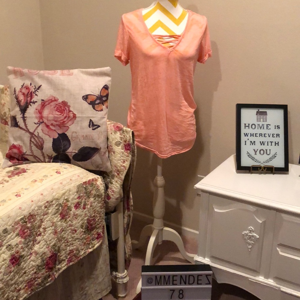Salmon/orange top. Sheerish size large no tag